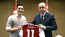 Fotbalista Mesut Özil s tureckým prezidentem. Recep Tayyip Erdogan se setkal s... | na serveru Lidovky.cz | aktuální zprávy