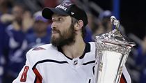 Washington Capitals Alex Ovečkin s Prince of Wales trophy. | na serveru Lidovky.cz | aktuální zprávy