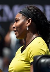 Tenisová klasika hned v 1. kole US Open. Serena Williamsová narazí Šarapovovou Serena Williamsová (vpravo) a Maria Šarapovová na Australian Open 2016. | na serveru Lidovky.cz | aktuální zprávy