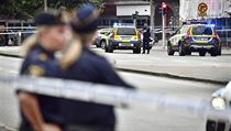Policejní složky střeží okolí místa, kde došlo ke střelbě v centru Malmö. | na serveru Lidovky.cz | aktuální zprávy