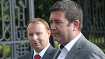 Hamáček by mohl dočasně řídit ministerstvo zahraničí i vnitra. Babiš souhlasí Poche (vlevo) a Hamáček po schůzce s prezidentem Zemanem. | na serveru Lidovky.cz | aktuální zprávy