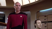 Patrick Stewart jako kapitán Jean-Luc Picard. Vedle něj sedí Brent Spiner jako... | na serveru Lidovky.cz | aktuální zprávy