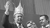 Král Majálesu. Miroslav Horníček v Praze v květnu 1966. | na serveru Lidovky.cz | aktuální zprávy