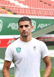 VIDEO: Komik z Íránu. Fotbalista pobavil fanoušky na MS nepovedeným kotoulem při autu Íránský obránce Milad Mohammádí. | na serveru Lidovky.cz | aktuální zprávy