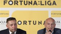 Předseda Ligové fotbalové asociace (LFA) Dušan Svoboda (vlevo) a generální... | na serveru Lidovky.cz | aktuální zprávy