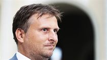 Jan Kněžínek nahradil na postu ministra spravedlnosti Taťánu Malou. Jan Kněžínek nahradil na postu ministra spravedlnosti Taťánu Malou.