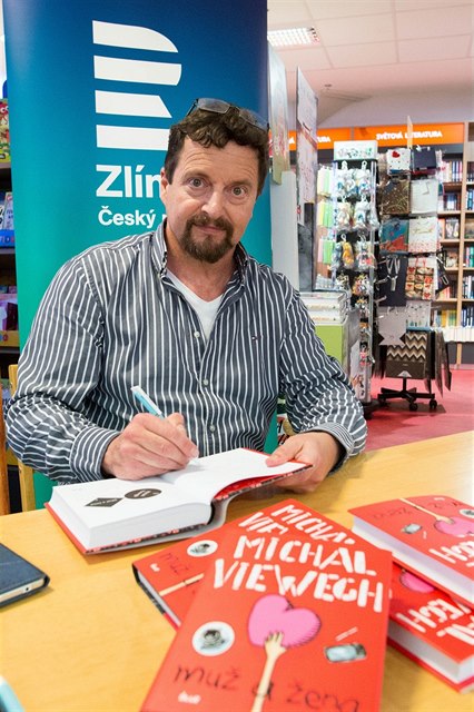 Michal Viewegh na autogramiád 16.5.2018 ve Zlín.