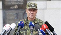Generál Jiří Verner oznamuje úmrtí českých vojáků. | na serveru Lidovky.cz | aktuální zprávy