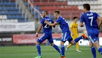 Fotbalisté Olomouce se radují z gólu Tomáše Sladkého. | na serveru Lidovky.cz | aktuální zprávy