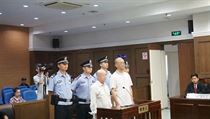 Liu Jongbiao a jeho komplic Wang Mouming u soudu. | na serveru Lidovky.cz | aktuální zprávy