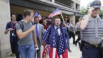Nacionalista Jason Kessler na demonstraci ve Washingtonu rok po útoku v... | na serveru Lidovky.cz | aktuální zprávy