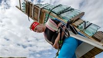 Tatranský horský nosič Vladimír Hižnay vynesl 18. srpna 2018 na nejvyšší českou... | na serveru Lidovky.cz | aktuální zprávy