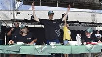 Vítěz soutěže v pojídání švestkových knedlíků vyhrál Radim Dvořáček. Spořádal... | na serveru Lidovky.cz | aktuální zprávy