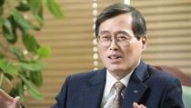 Korejský uchazeč o dostavbu českého jádra KHNP navazuje partnerství s českými výzkumníky, dohodu podepíše v Praze CEO společnosti Výkonný ředitel Korea Hydro & Nuclear Power (KHNP) Čung Jae-Hoon. | na serveru Lidovky.cz | aktuální zprávy