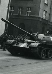 Kdo a kde zahynul v srpnu 1968? Ústav pro studium totalitních režimů spustil interaktivní mapu obětí Tank s bílým pruhem. | na serveru Lidovky.cz | aktuální zprávy