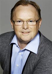 Podle norského politika je míšení ras nepřípustné. Nyní má vztah s o 30 let mladší Íránkou Norský politik Per Sandberg | na serveru Lidovky.cz | aktuální zprávy