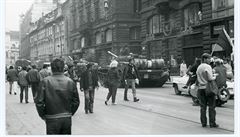 Vojska Varavské smlouvy v centru Prahy.
