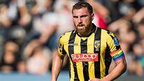 Guram Kashia s kapitánskou páskou, která podporuje gaye a lesbičky. | na serveru Lidovky.cz | aktuální zprávy