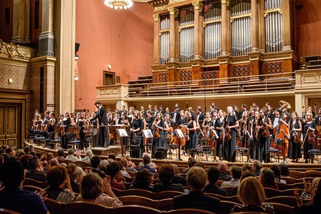 Závrený koncert festivalu Vná nadje ze dne 26. srpna.