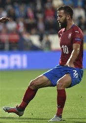 Češi jsou na nejhorší pozici v žebříčku FIFA v historii, vede Belgie společně s Francií Česká republika - Ukrajina. Zleva Jevhen Konopljanka z Ukrajiny, Theodor Gebre... | na serveru Lidovky.cz | aktuální zprávy