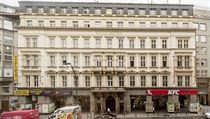 Palác Metro pohledem ze slavné protější kavárny Louvre. | na serveru Lidovky.cz | aktuální zprávy