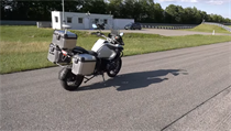 Samoříditelná motorka od BMW nepotřebuje vůbec řidiče. | na serveru Lidovky.cz | aktuální zprávy
