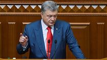 Ukrajinský prezident Petro Porošenko promluvil v parlamentu o nebezpečí smíru s... | na serveru Lidovky.cz | aktuální zprávy