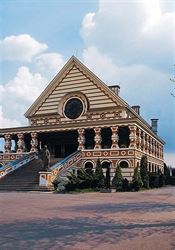 Ať žije ornament. Architekti, kteří se zapsali do dějin republiky Jednou Janák a jeho ikonická stavba v Pardubicích z let1921–1923: budova... | na serveru Lidovky.cz | aktuální zprávy