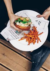 Vegetariánský burger? Zkuste recept šéfkuchařky s halloumi sýrem Halloumi burger | na serveru Lidovky.cz | aktuální zprávy