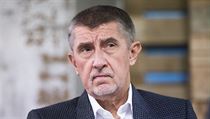 Předseda vlády Andrej Babiš ve volební štábu hnutí ANO během komunálních voleb... Předseda vlády Andrej Babiš ve volební štábu hnutí ANO během komunálních voleb...