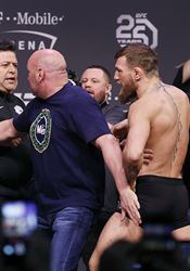 Další změna. Galavečer UFC se konat nebude, zápasy na ostrově se ale chystají Chabib Nurmagomedov a Conor McGregor na oficiální vážení k UFC 229. | na serveru Lidovky.cz | aktuální zprávy