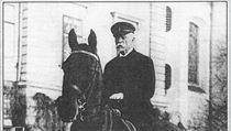Tomáš Garrigue Masaryk na koni. Snímek Hovory s TGM (2018). Režie: Jakub... | na serveru Lidovky.cz | aktuální zprávy