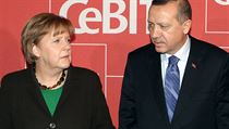 Turecký prezident Recep Tayyip Erdogan s německou kancléřkou Angelou Merkelovou. Turecký prezident Recep Tayyip Erdogan s německou kancléřkou Angelou Merkelovou.
