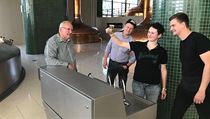 Pivo s názvem „První“ - společné dílo Prazdroje a minipivovarníků Matušků. | na serveru Lidovky.cz | aktuální zprávy