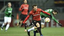 Zleva Jakob Johansson z Rennes a Vojtěch Kubista z Jablonce. | na serveru Lidovky.cz | aktuální zprávy