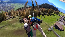 Americký turista Chris Gursky visel na rogalu přes dvě minuty. | na serveru Lidovky.cz | aktuální zprávy