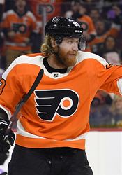 NHL se po 9 letech vrací do Prahy. Zámořské hvězdy si zahrají v O2 aréně Jakub Voráček se raduje z branky. | na serveru Lidovky.cz | aktuální zprávy