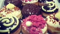 Tradiční izraelské koblihy sufganijot. | na serveru Lidovky.cz | aktuální zprávy