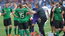 Trenér Příbrami Josef Csaplár (v pruhovaném tričku). | na serveru Lidovky.cz | aktuální zprávy
