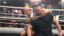 Bývalý bojovník MMA Denis Stojnič (vpravo), který zápasil i v UFC se svým... | na serveru Lidovky.cz | aktuální zprávy