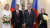 Zeman bude výročí sametové revoluce slavit na Slovensku. Do Bratislavy zavítá i Babiš Prezident Miloš Zeman s chotí Ivanou (vpravo) a premiér Andrej Babiš s... | na serveru Lidovky.cz | aktuální zprávy