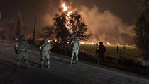 Tragédie v Mexiku. Explozi palivového potrubí nepřežilo nejméně 66 lidí, navrtali ho zloději Při výbuchu palivového potrubí zemřelo nejméně 66 lidí | na serveru Lidovky.cz | aktuální zprávy