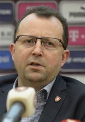 Šéf fotbalu: Jen šílenec by neuvažoval o rezignaci, na politiku ale není čas Předseda Fotbalové asociace ČR Martin Malík. | na serveru Lidovky.cz | aktuální zprávy