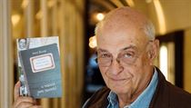 Pavel Taussig s knihou Chlapec, který přežil pochod smrti. | na serveru Lidovky.cz | aktuální zprávy