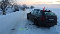 Škoda Octavia, do které narazil Ford Focus a následně srazil jejího řidiče. | na serveru Lidovky.cz | aktuální zprávy