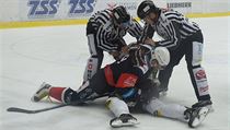 Potyčka Radka Dudy (Chomutov) a Matěje Berana (Sparta). | na serveru Lidovky.cz | aktuální zprávy