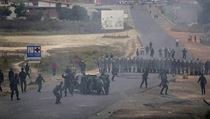Podle kolumbijských úřadů v neděli do země přešlo asi 60 členů venezuelských... | na serveru Lidovky.cz | aktuální zprávy