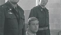 Před kamerou. Pavel Landovský, Václav Havel a Ivan Vyskočil hledí za sestřičkou... | na serveru Lidovky.cz | aktuální zprávy