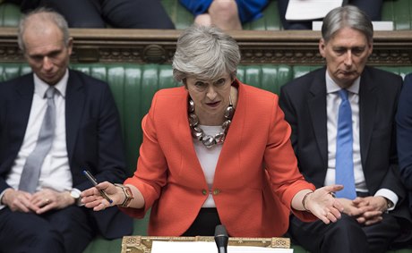 Britská premiérka Theresa Mayová bhem neúspného hlasování o brexitové...