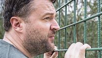Žufánek: Absintová hysterie je jedinečná. Na světě neexistuje jiný, sto let zakázaný alkohol Martin Žufánek zapomněl klíče od brány, a tak ukazuje sad alespoň přes mříže. | na serveru Lidovky.cz | aktuální zprávy
